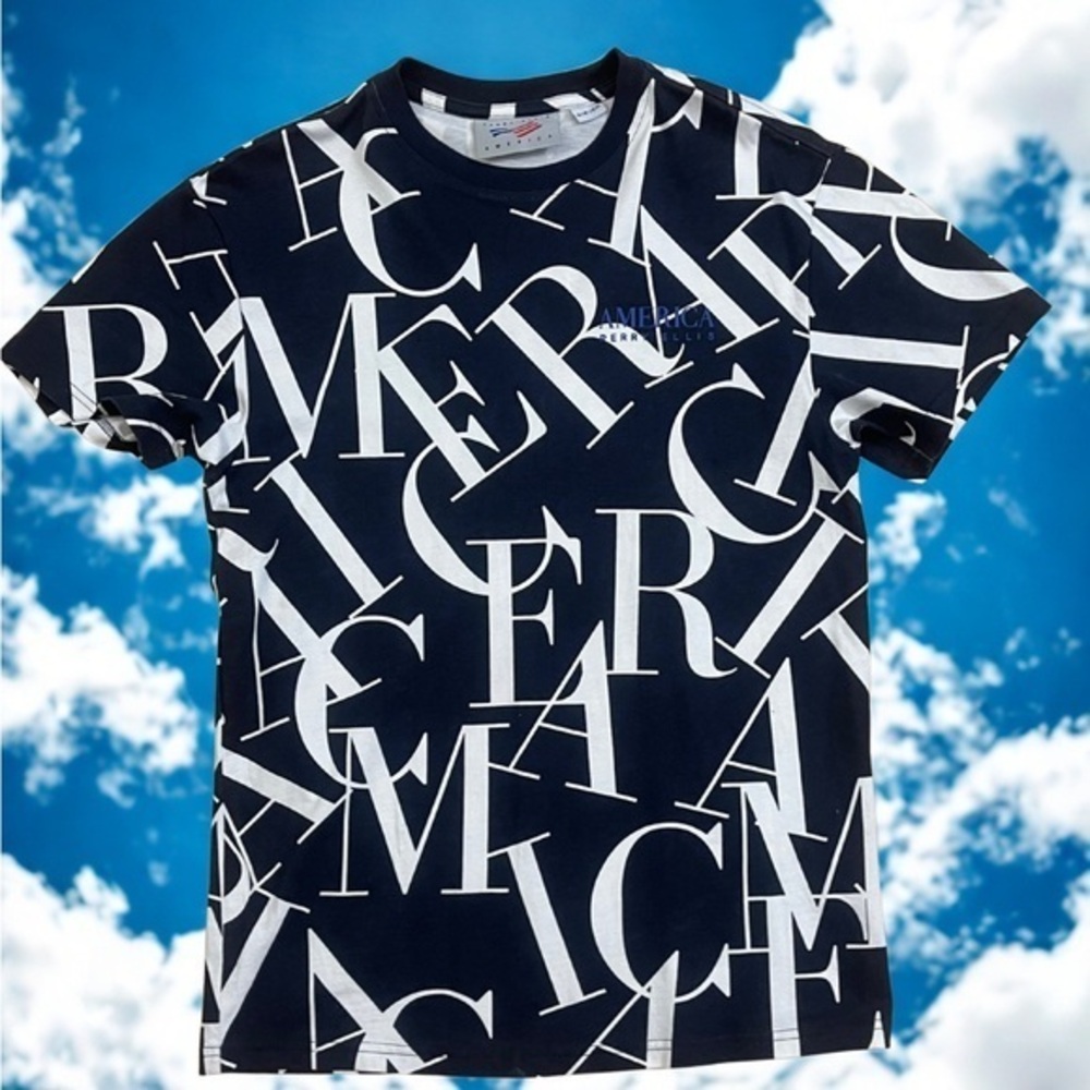 Like new! Perry Ellis America Graphic Tee